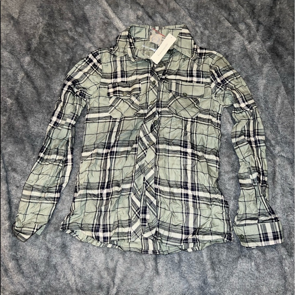 francesca’s green black and white button up flannel size xxs